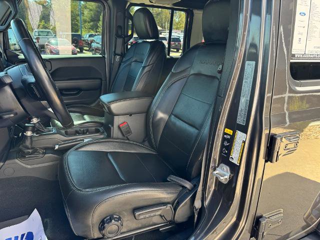 Used 2022 Jeep Wrangler Unlimited Sahara w/ Cold Weather Group image 12