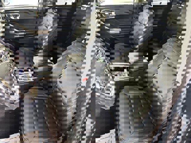 Certified 2023 Ford Explorer XLT w/ Equipment Group 202A image 18