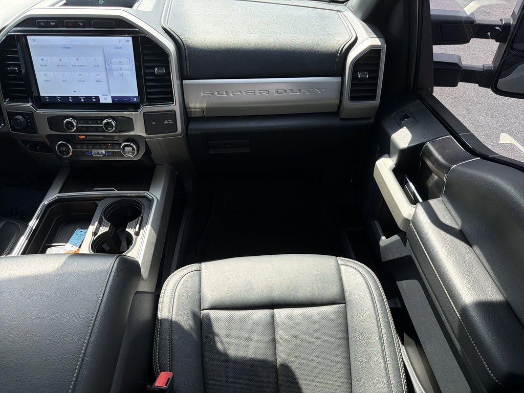 Certified 2022 Ford F250 Lariat w/ Lariat Ultimate Package image 17