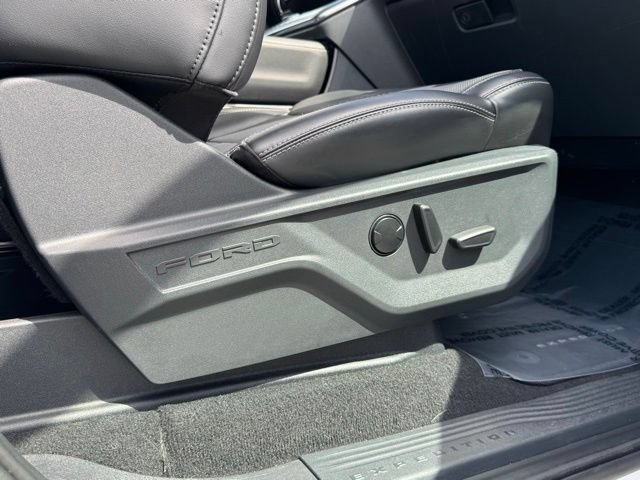 Certified 2025 Ford Expedition Max Platinum AWD/4WD image 36