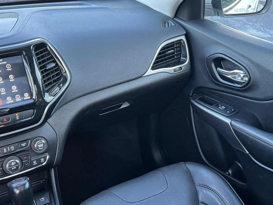 Used 2021 Jeep Cherokee Limited image 37