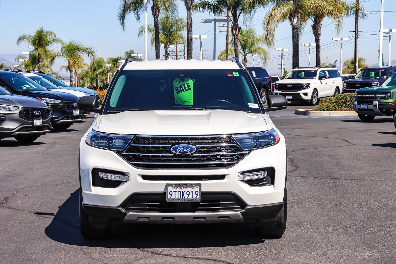Certified 2021 Ford Explorer XLT w/ Equipment Group 202A AWD/4WD image 2