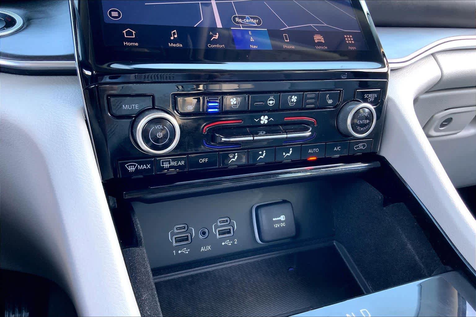 Used 2021 Jeep Grand Cherokee L Overland w/ Luxury Tech Group IV RWD image 67