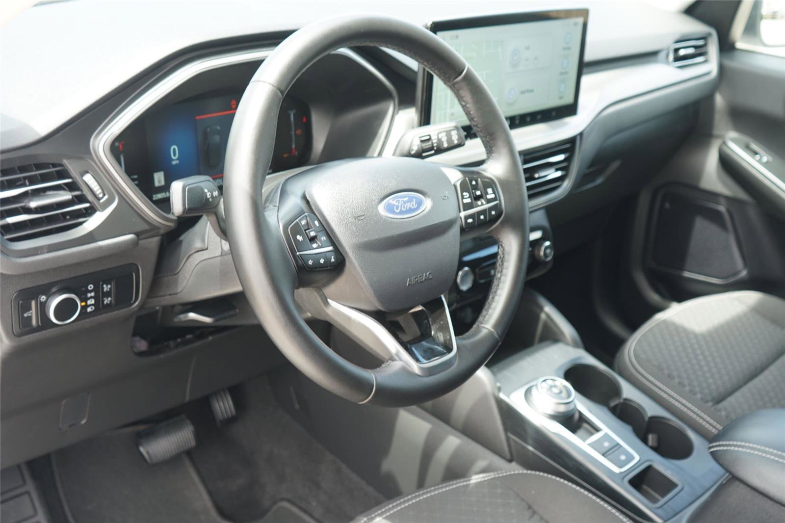 Certified 2024 Ford Escape Active w/ Tech Pack #1 FWD image 9