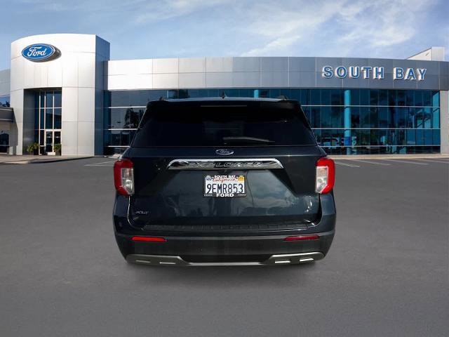 Certified 2022 Ford Explorer XLT w/ Equipment Group 202A image 5