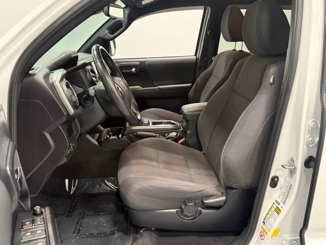 Used 2019 Toyota Tacoma TRD Sport AWD/4WD image 15