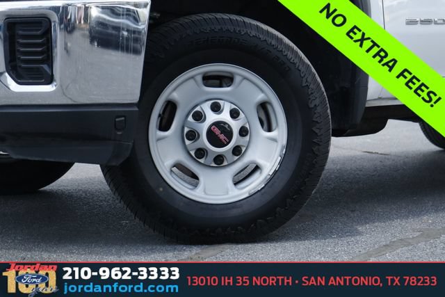 Used 2022 GMC Sierra 2500 Pro w/ Convenience Package AWD/4WD image 4