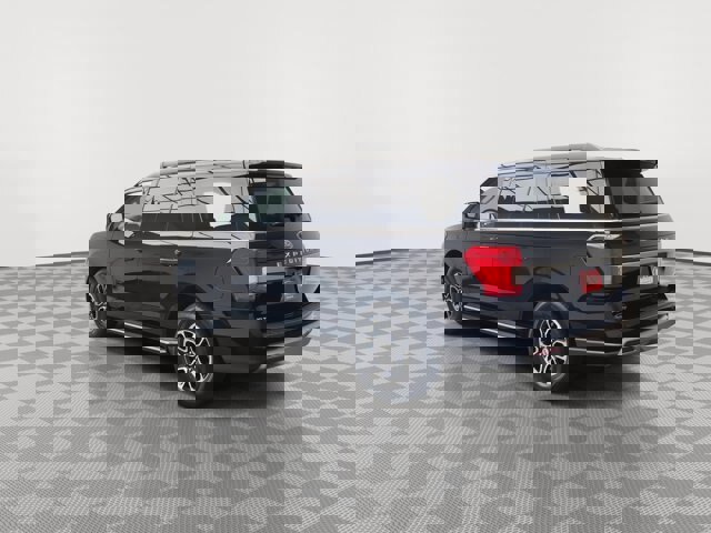 Certified 2023 Ford Expedition XLT image 2