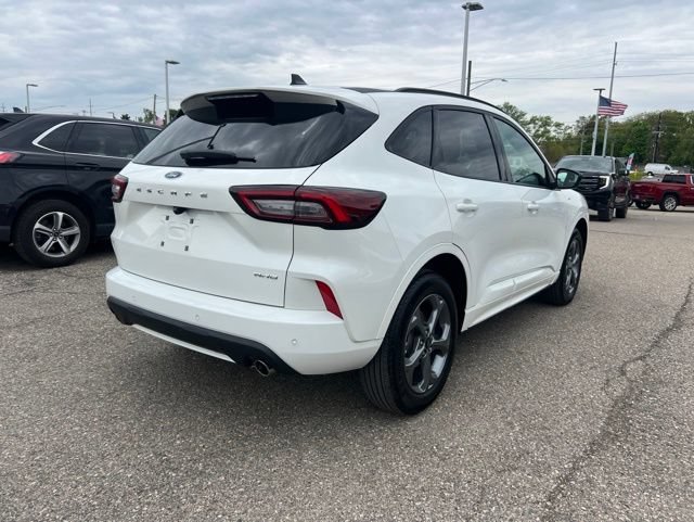 Certified 2024 Ford Escape ST-Line w/ Tech Pack #1 AWD/4WD image 4
