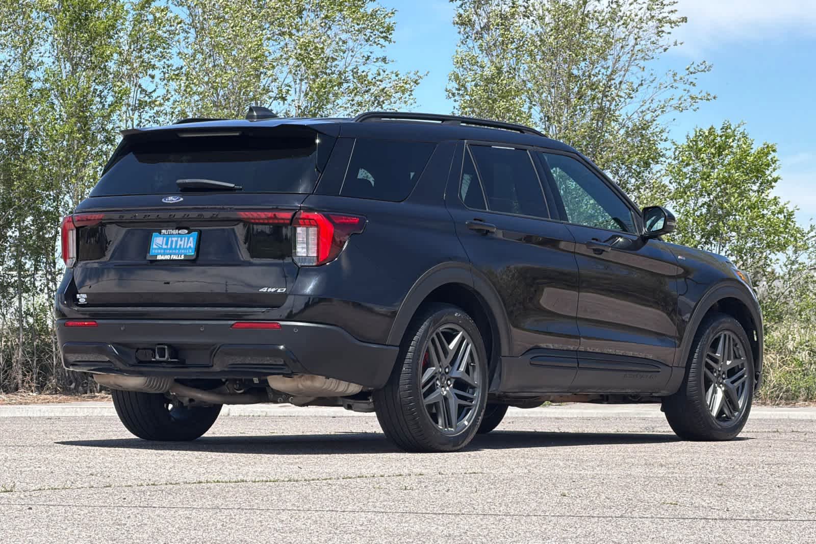 Certified 2025 Ford Explorer ST-Line w/ ST-Line Street Pack AWD/4WD image 2