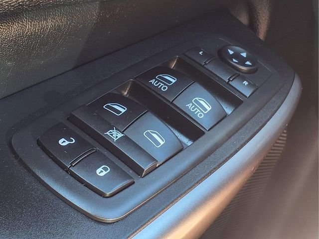 Used 2019 Jeep Cherokee Limited AWD/4WD image 22