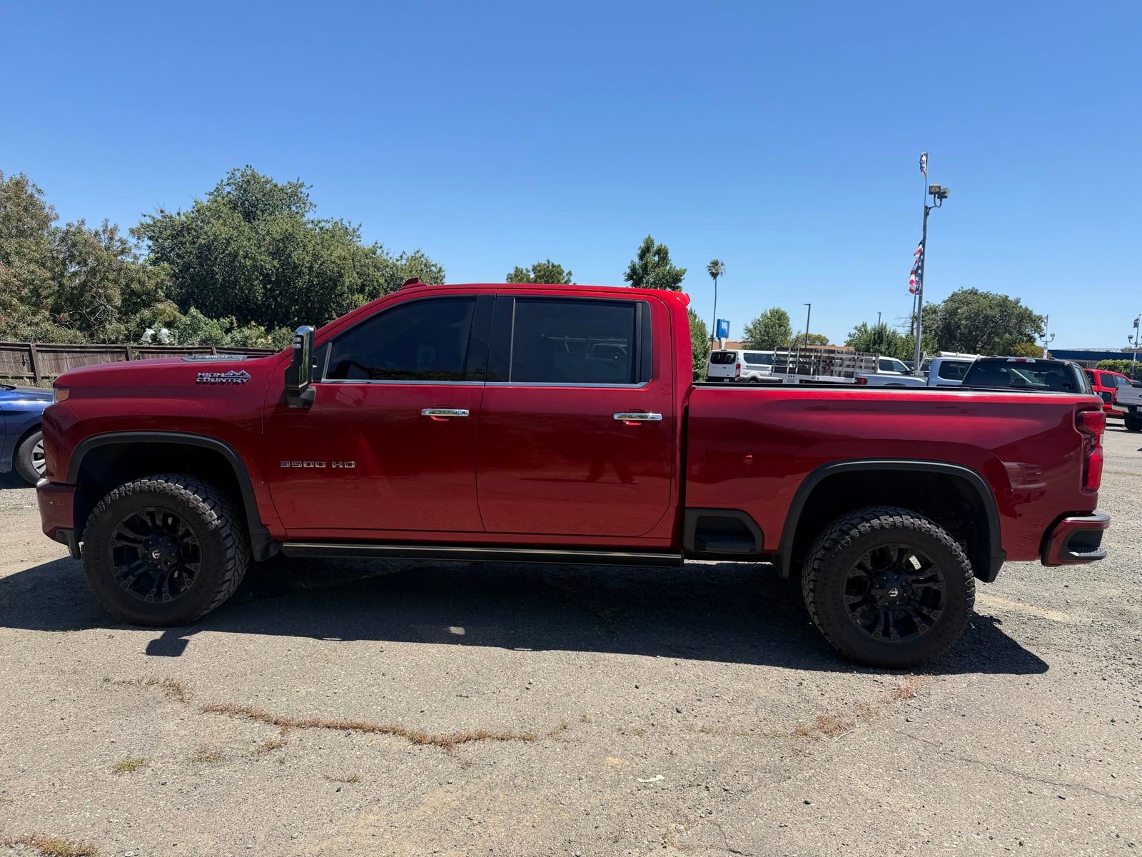 Used 2022 Chevrolet Silverado 3500 High Country w/ Safety Package II AWD/4WD image 2