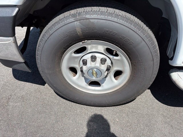 Used 2025 Chevrolet Express 2500 w/ Driver Convenience Package RWD image 12