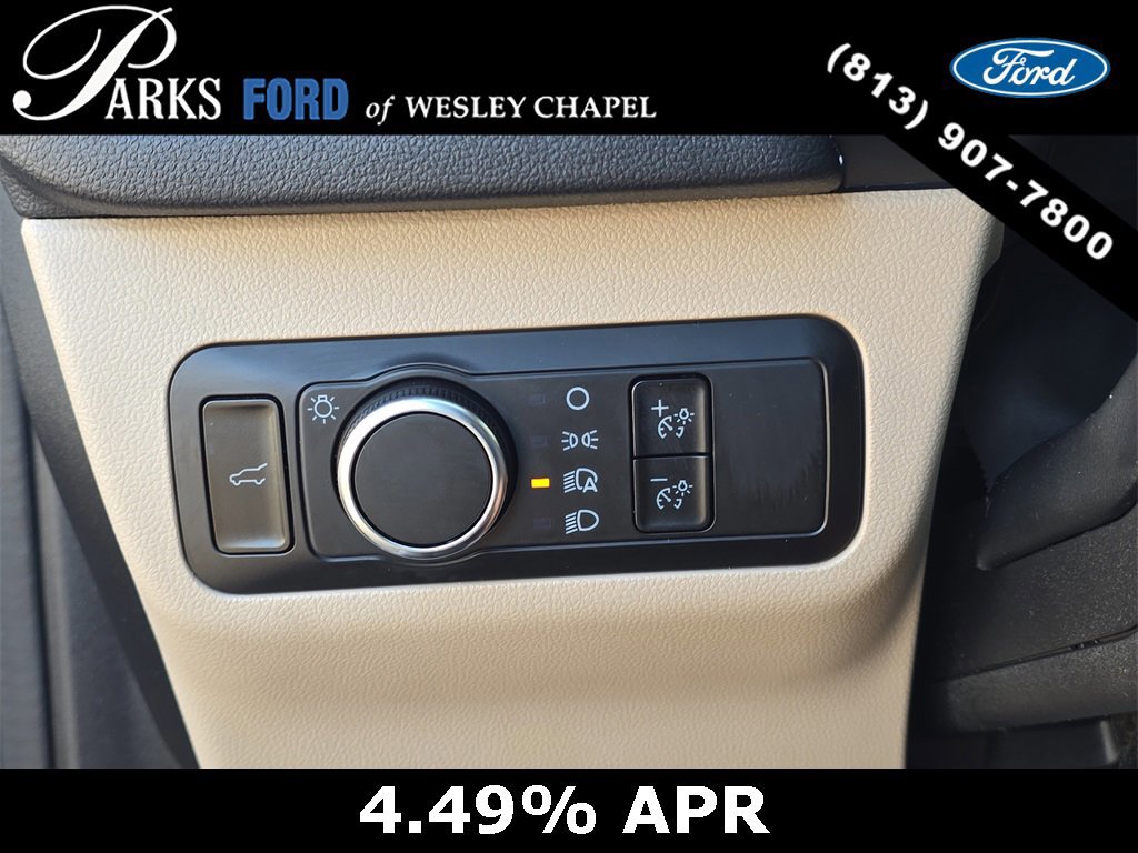 Certified 2022 Ford Escape SE w/ SE Sport Appearance Package image 26