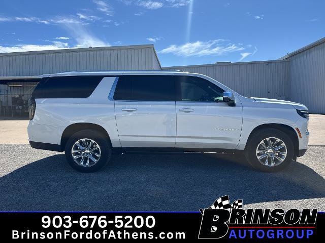 Used 2025 Chevrolet Suburban Premier w/ Sun And Tow Package AWD/4WD image 4