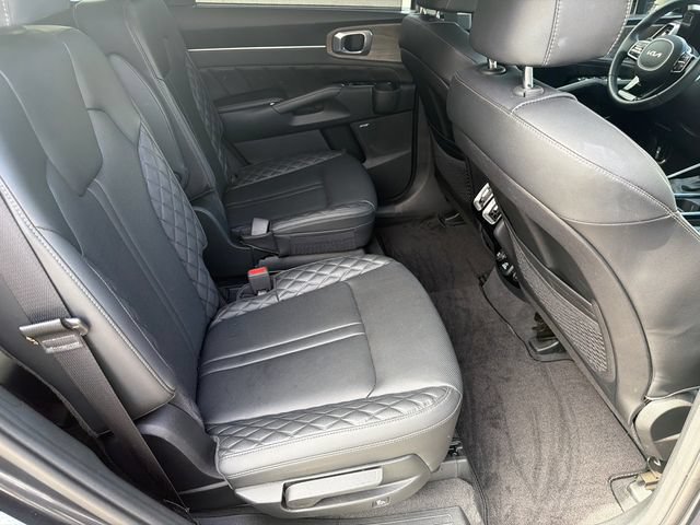 Used 2023 Kia Sorento SX Prestige AWD/4WD image 17