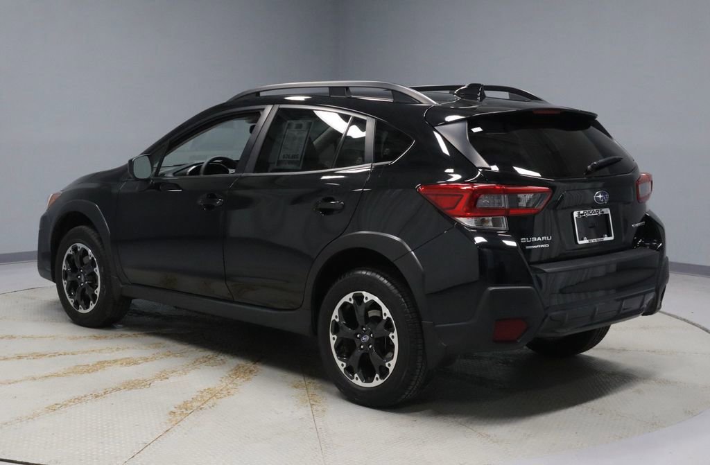 Used 2023 Subaru Crosstrek 2.0i Premium image 3