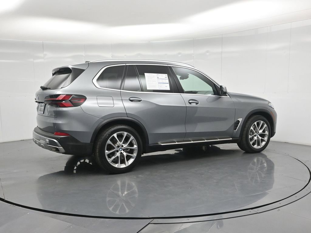 Used 2024 BMW X5 xDrive40i AWD/4WD image 28