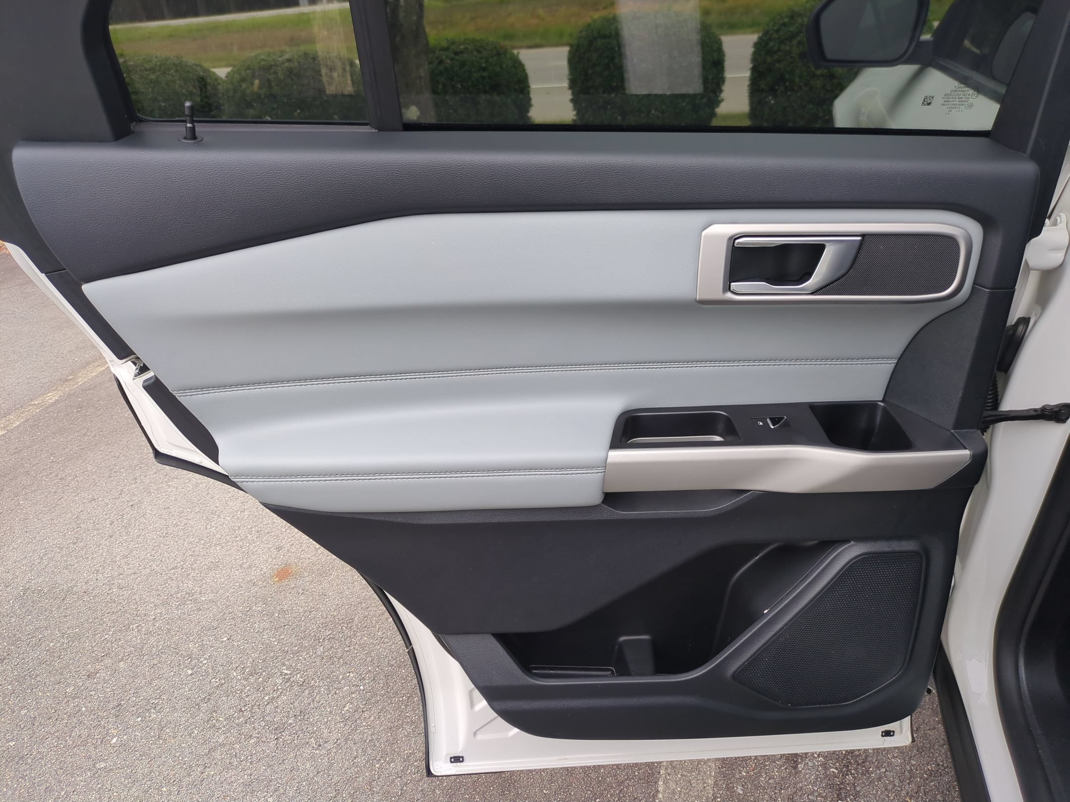 Certified 2022 Ford Explorer XLT RWD image 27