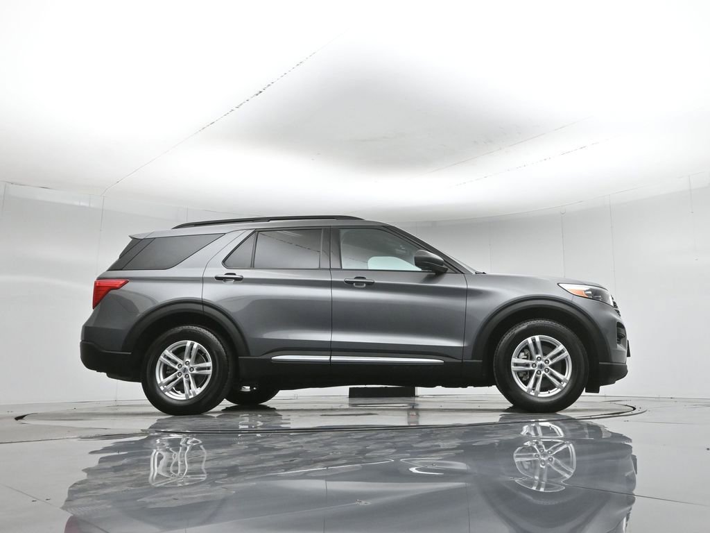 Certified 2023 Ford Explorer XLT RWD image 51