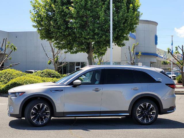 Used 2024 MAZDA CX-90 Plug-In Hybrid w/ Premium Plus image 2