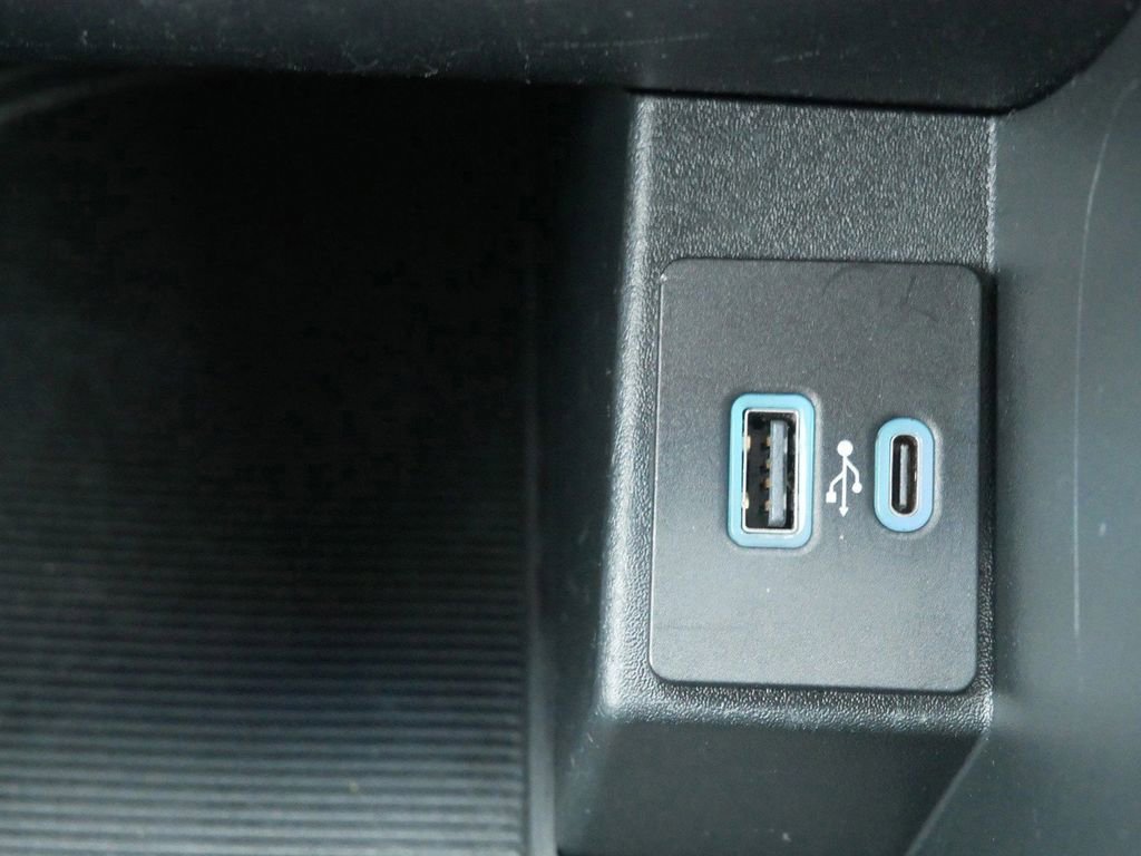 Certified 2024 Ford Edge SEL image 26