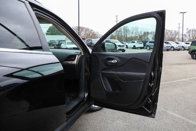 Used 2017 Jeep Cherokee Latitude image 26