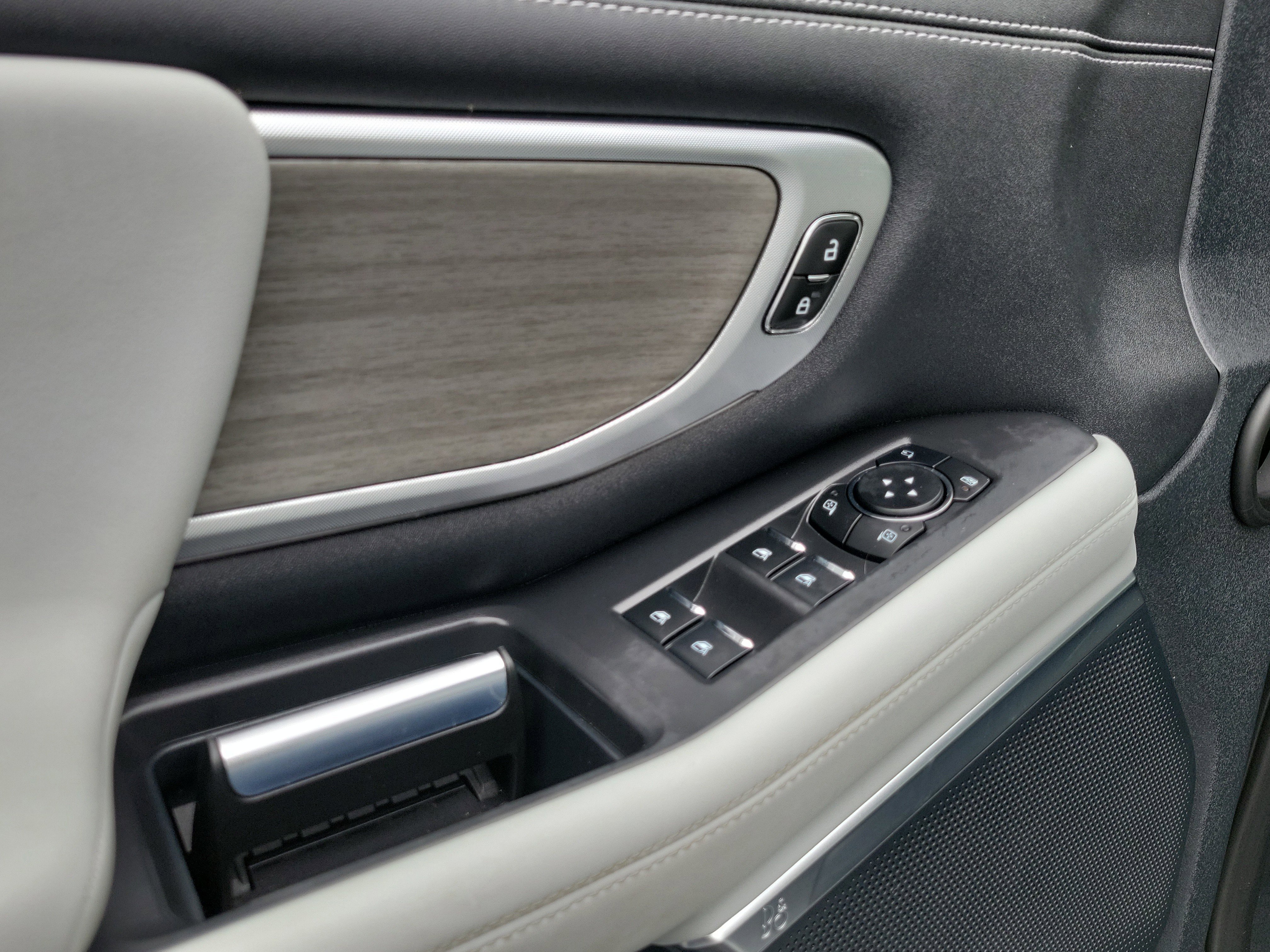 Certified 2025 Ford Expedition Platinum image 21