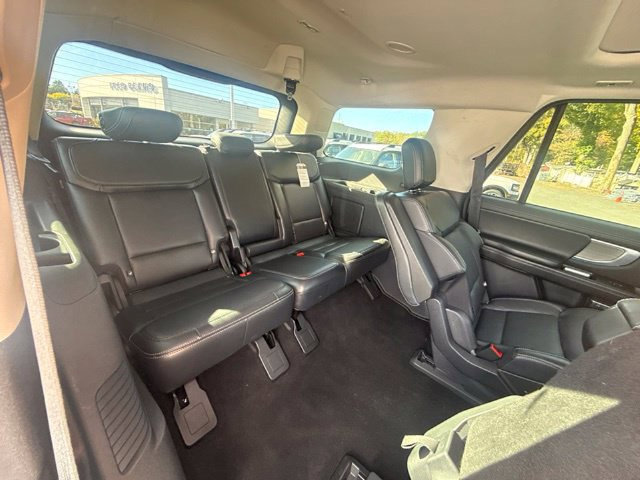 Certified 2025 Ford Expedition Platinum AWD/4WD image 14