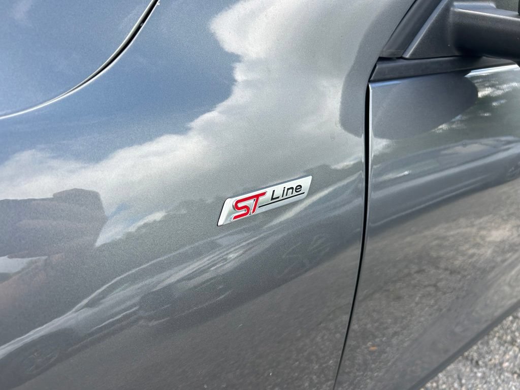 Certified 2025 Ford Escape ST-Line FWD image 5