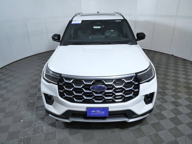 Certified 2025 Ford Explorer Platinum AWD/4WD image 3