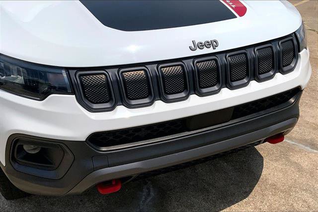 Used 2022 Jeep Compass Trailhawk w/ Trailhawk Convenience Group AWD/4WD image 31