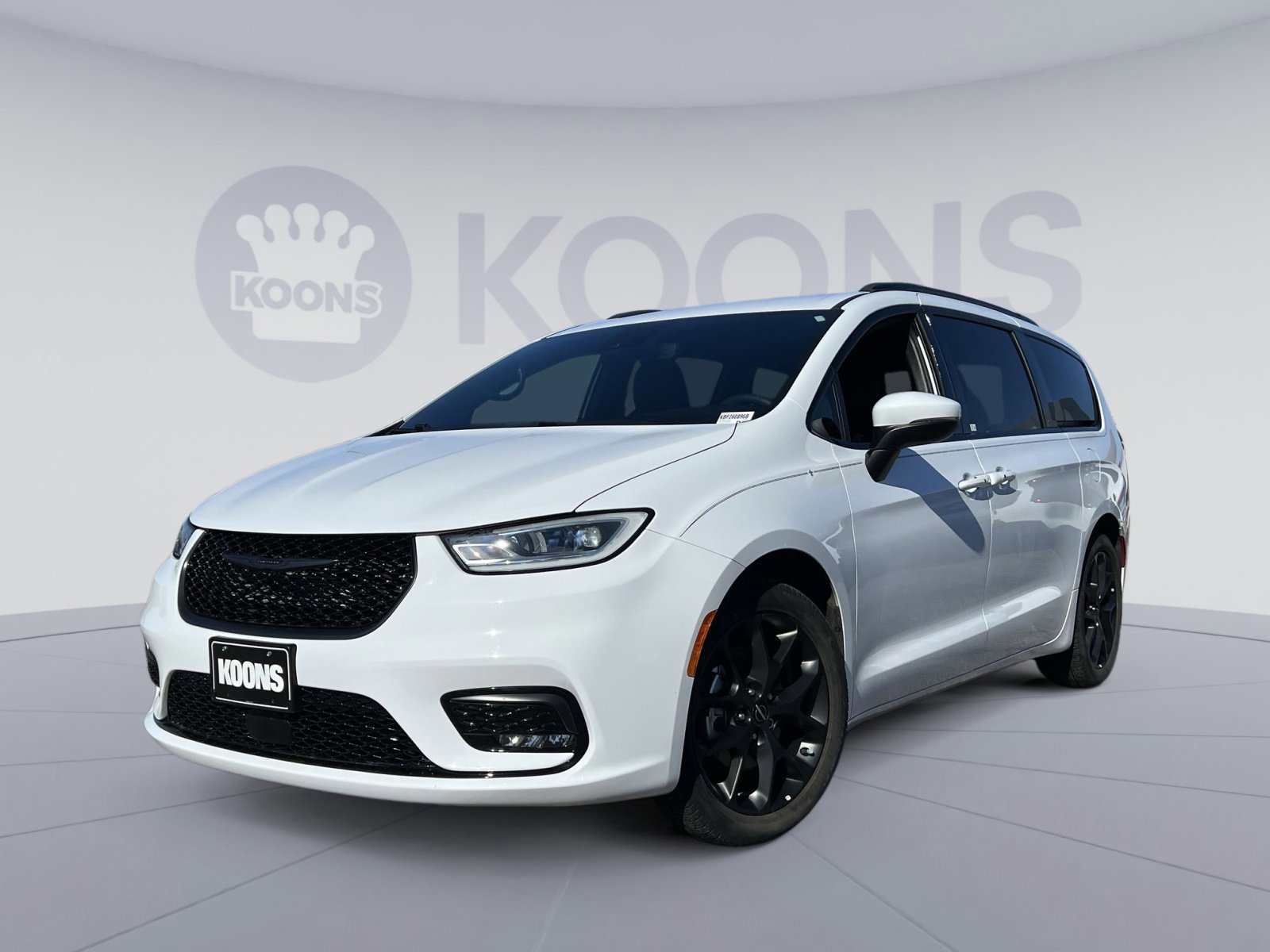 Used 2023 Chrysler Pacifica Touring-L w/ S Appearance Package image 7