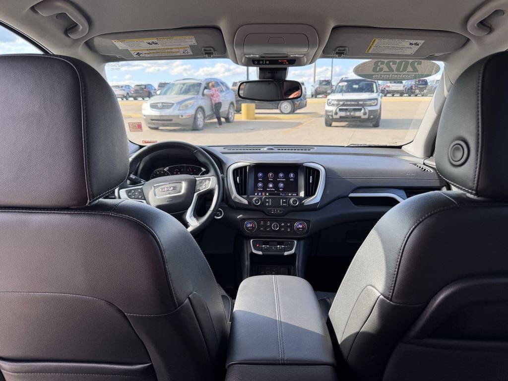 Used 2023 GMC Terrain SLT image 33