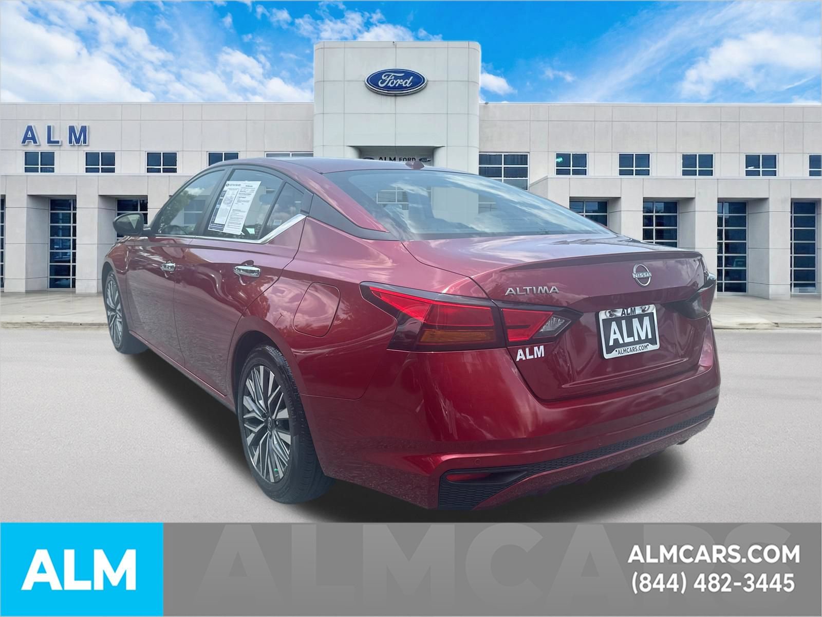 Used 2024 Nissan Altima 2.5 SV FWD image 8
