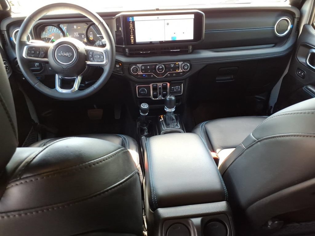 Used 2024 Jeep Wrangler High Altitude AWD/4WD image 11