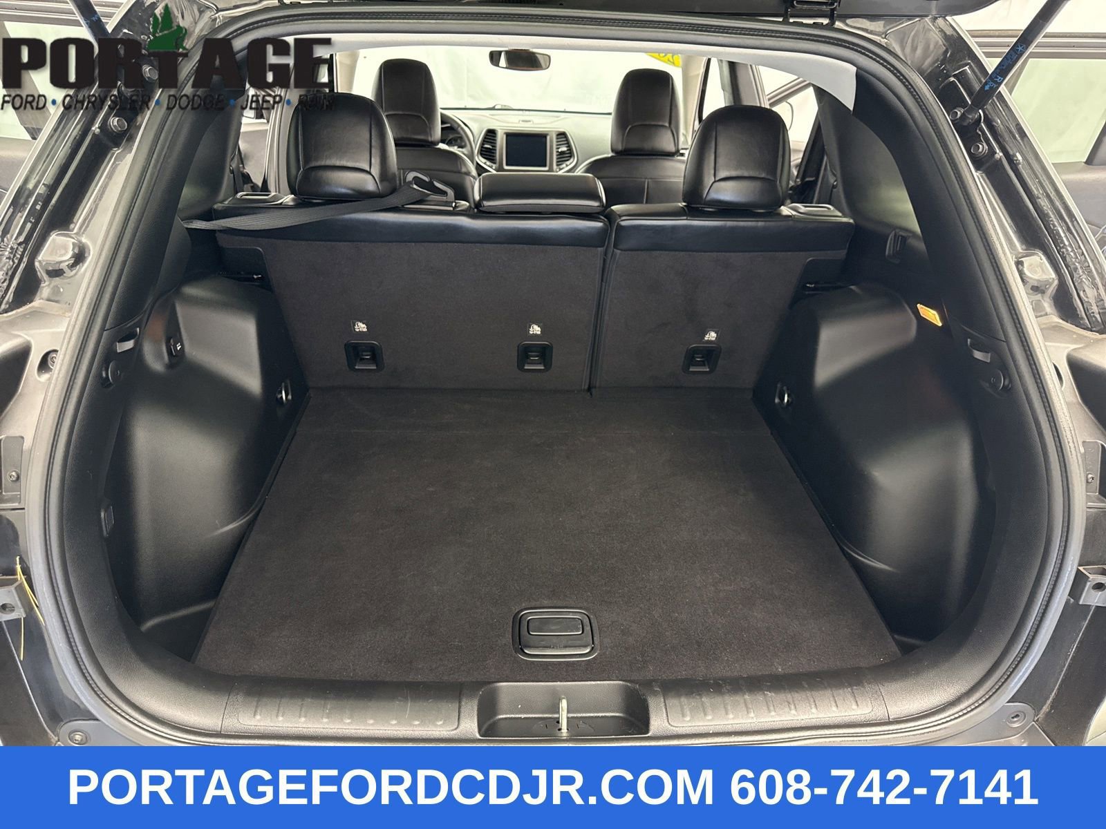 Used 2020 Jeep Cherokee Trailhawk w/ Trailer Tow Group image 46