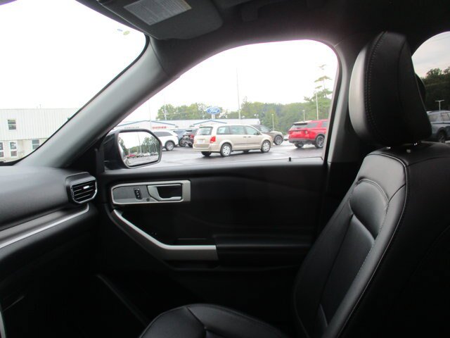 Certified 2023 Ford Explorer XLT w/ Equipment Group 202A AWD/4WD image 34