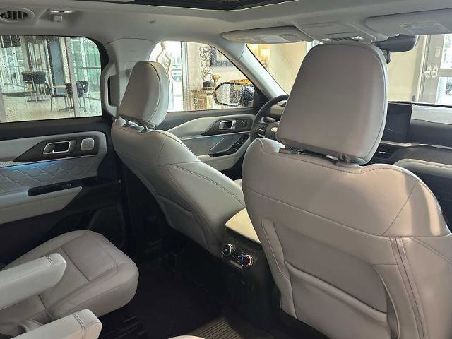 Certified 2025 Ford Explorer Platinum w/ LUX Leather Package AWD/4WD image 27