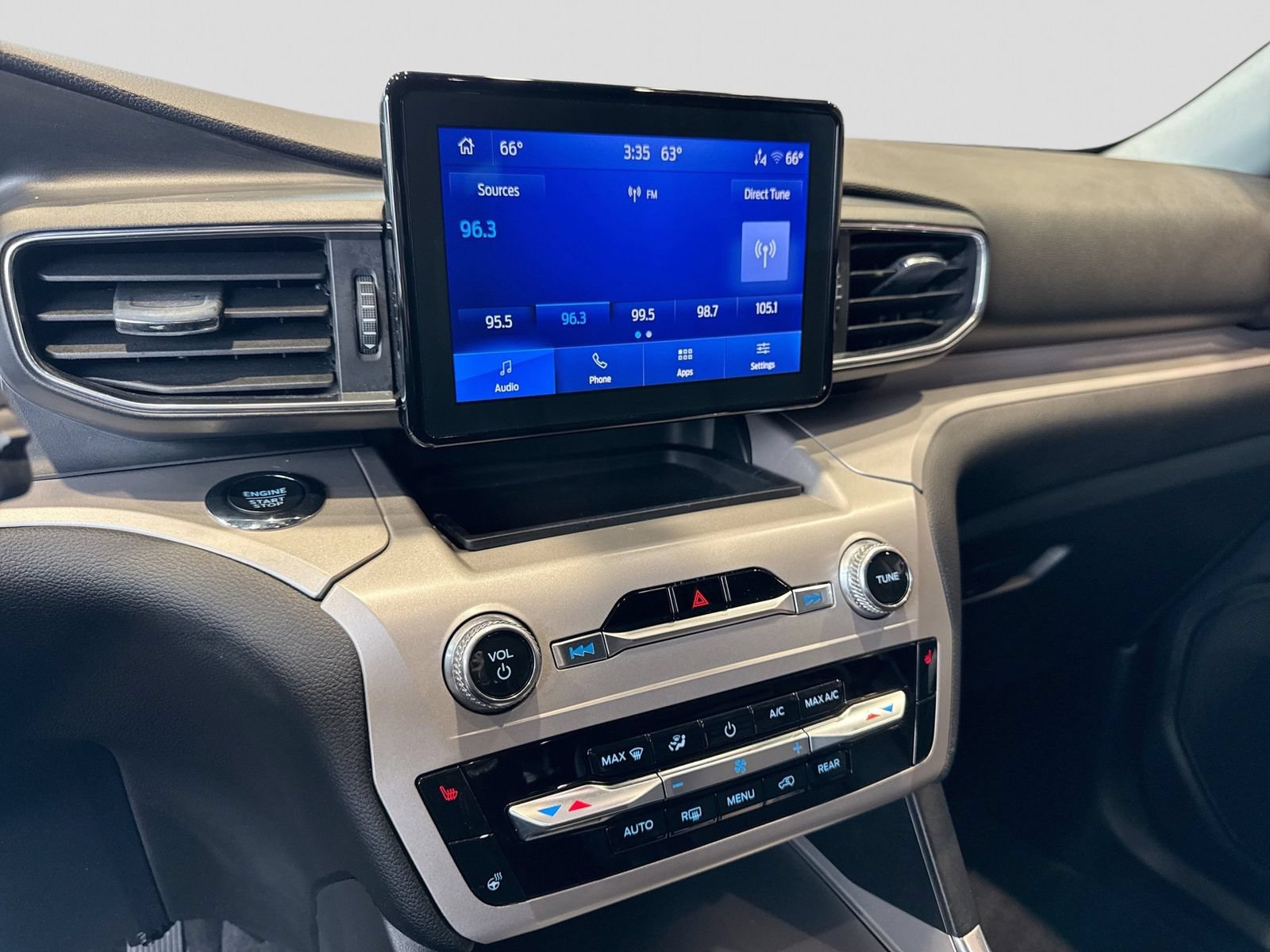 Certified 2023 Ford Explorer XLT w/ Equipment Group 202A AWD/4WD image 31