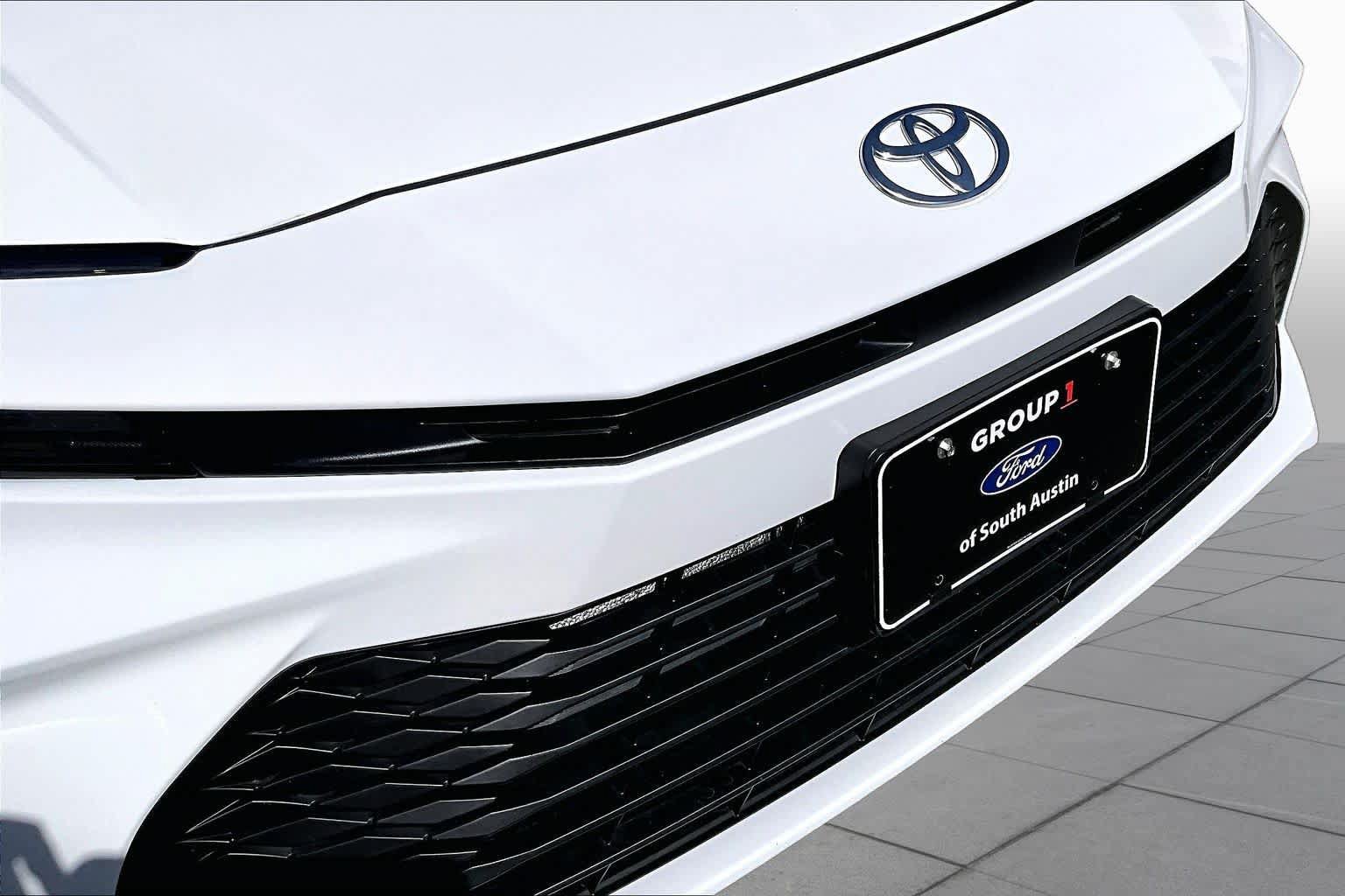 Used 2025 Toyota Camry LE FWD image 30