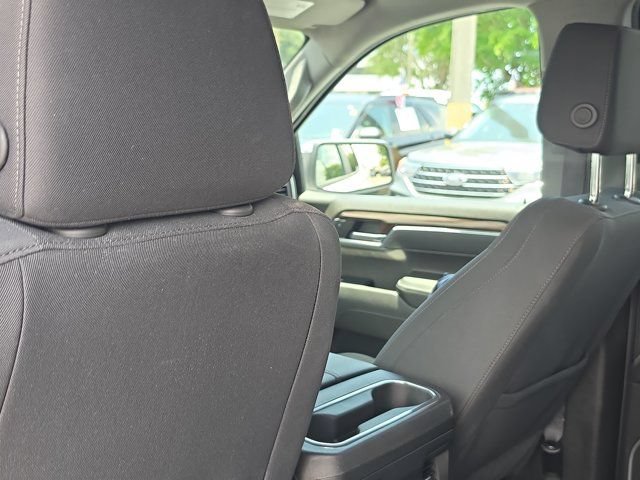Used 2024 Chevrolet Silverado 1500 LT RWD image 13