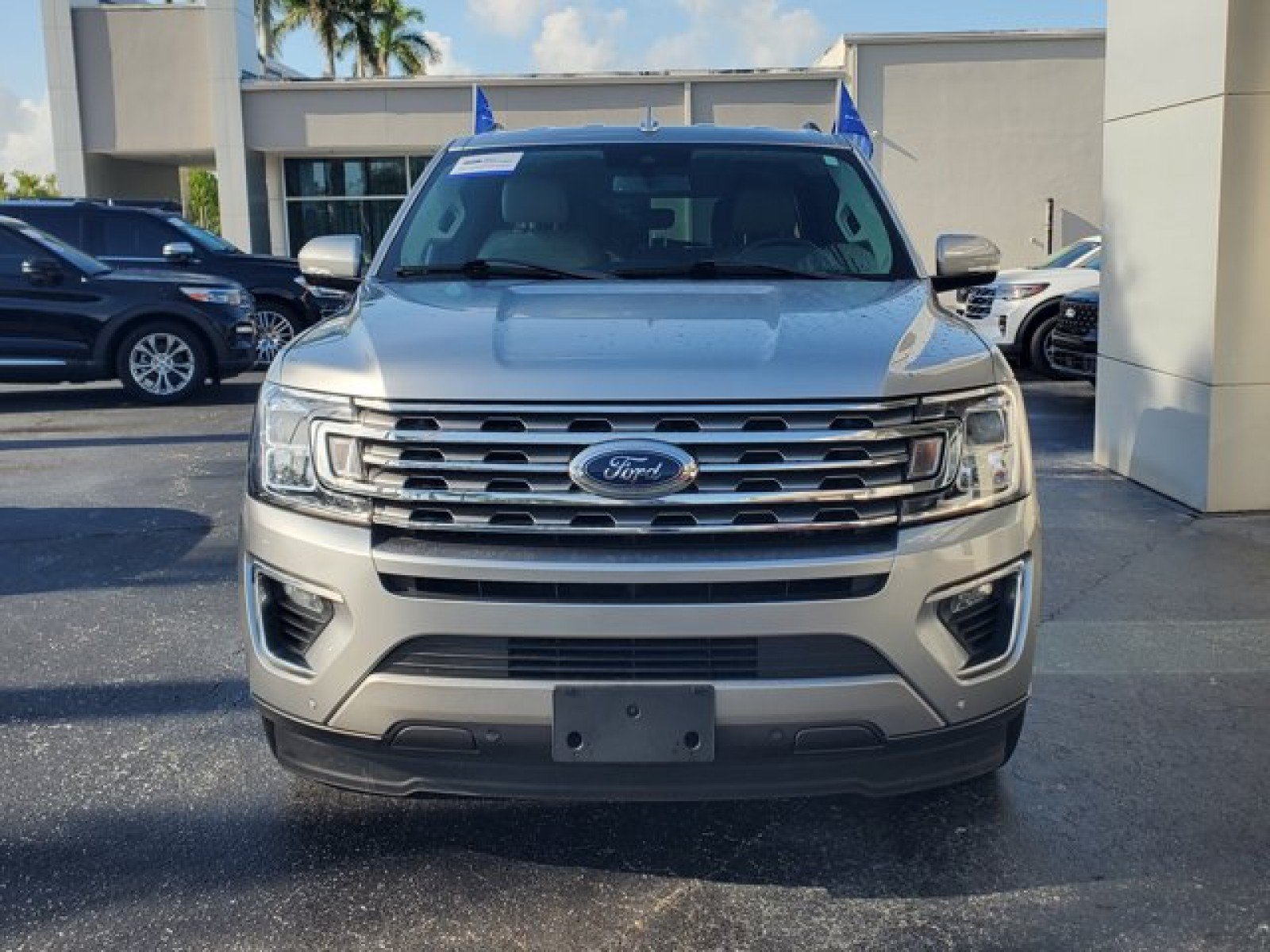 Certified 2021 Ford Expedition Max Limited RWD image 2