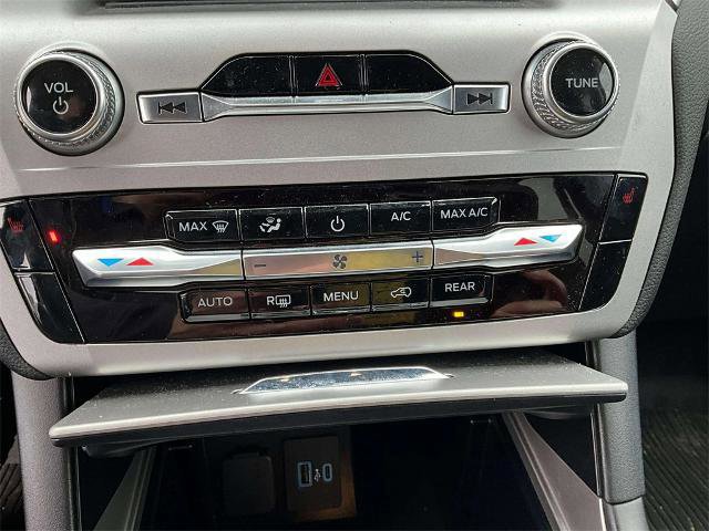 Certified 2022 Ford Explorer XLT w/ Class IV Trailer Tow Package image 16