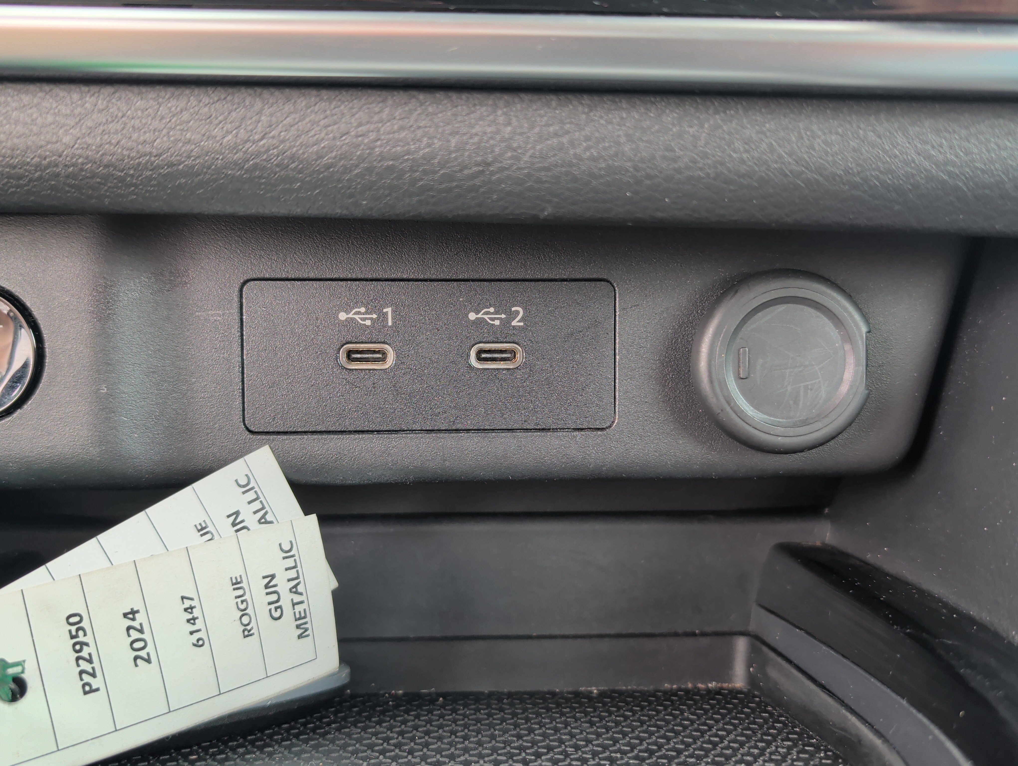 Used 2024 Nissan Rogue S AWD/4WD image 31
