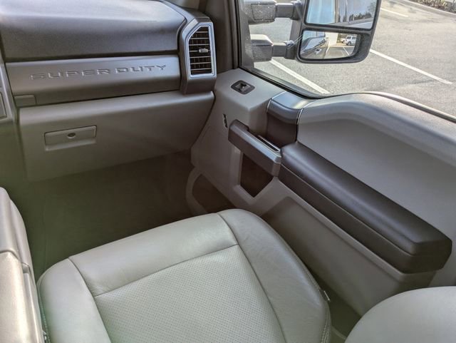 Certified 2017 Ford F250 XLT w/ XLT Premium Package image 17