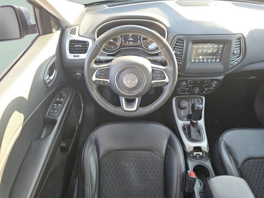 Used 2021 Jeep Compass Latitude image 10