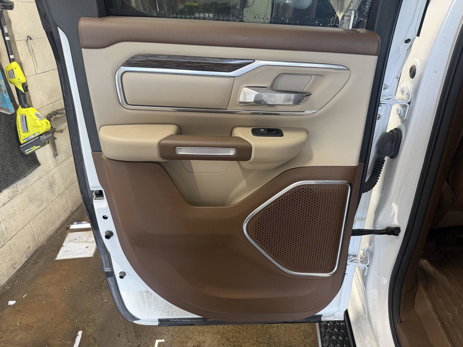 Used 2020 RAM 1500 Laramie RWD image 23