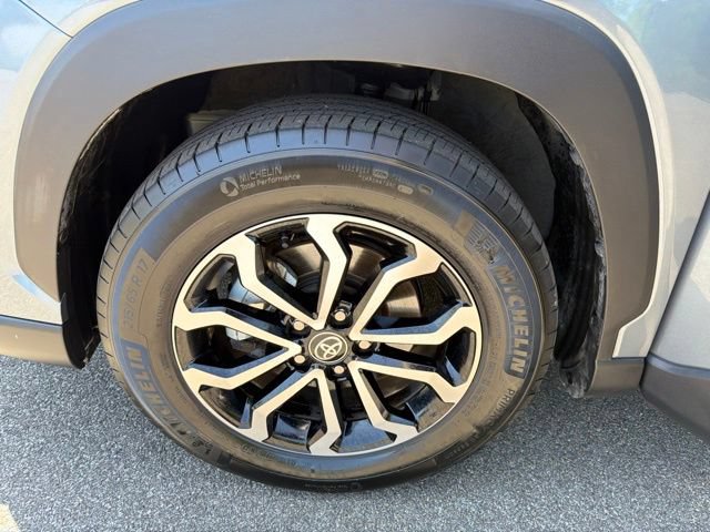 Used 2023 Toyota Corolla Cross AWD Hybrid w/ Moonroof Package image 34
