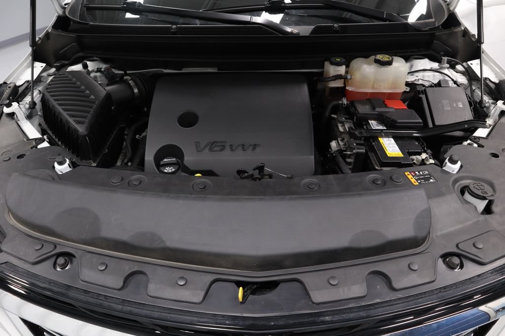 Used 2023 Buick Enclave Essence w/ LPO, Floor Liner Package FWD image 17